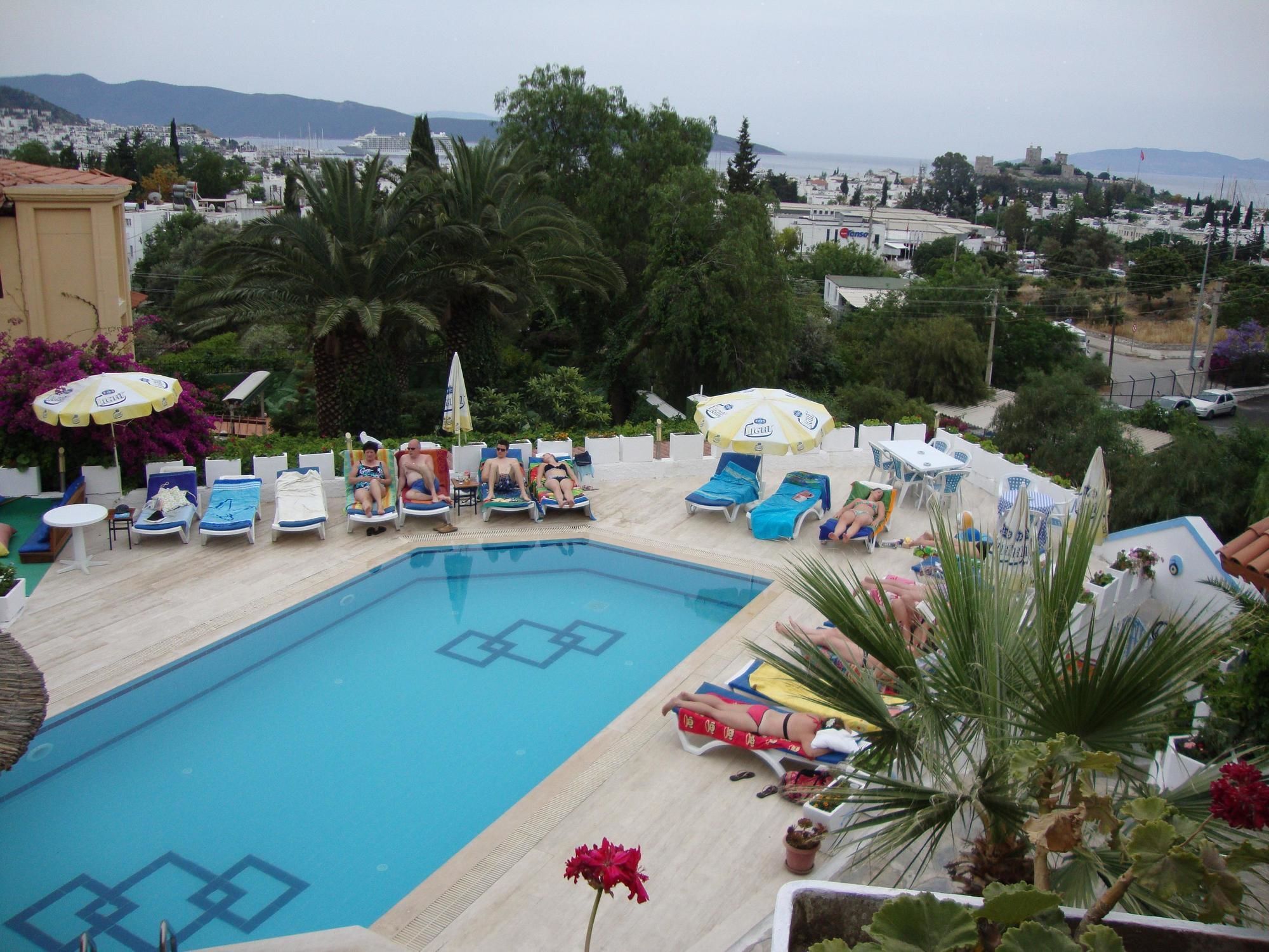 Dasis Hotel Suites Bodrum Buitenkant foto